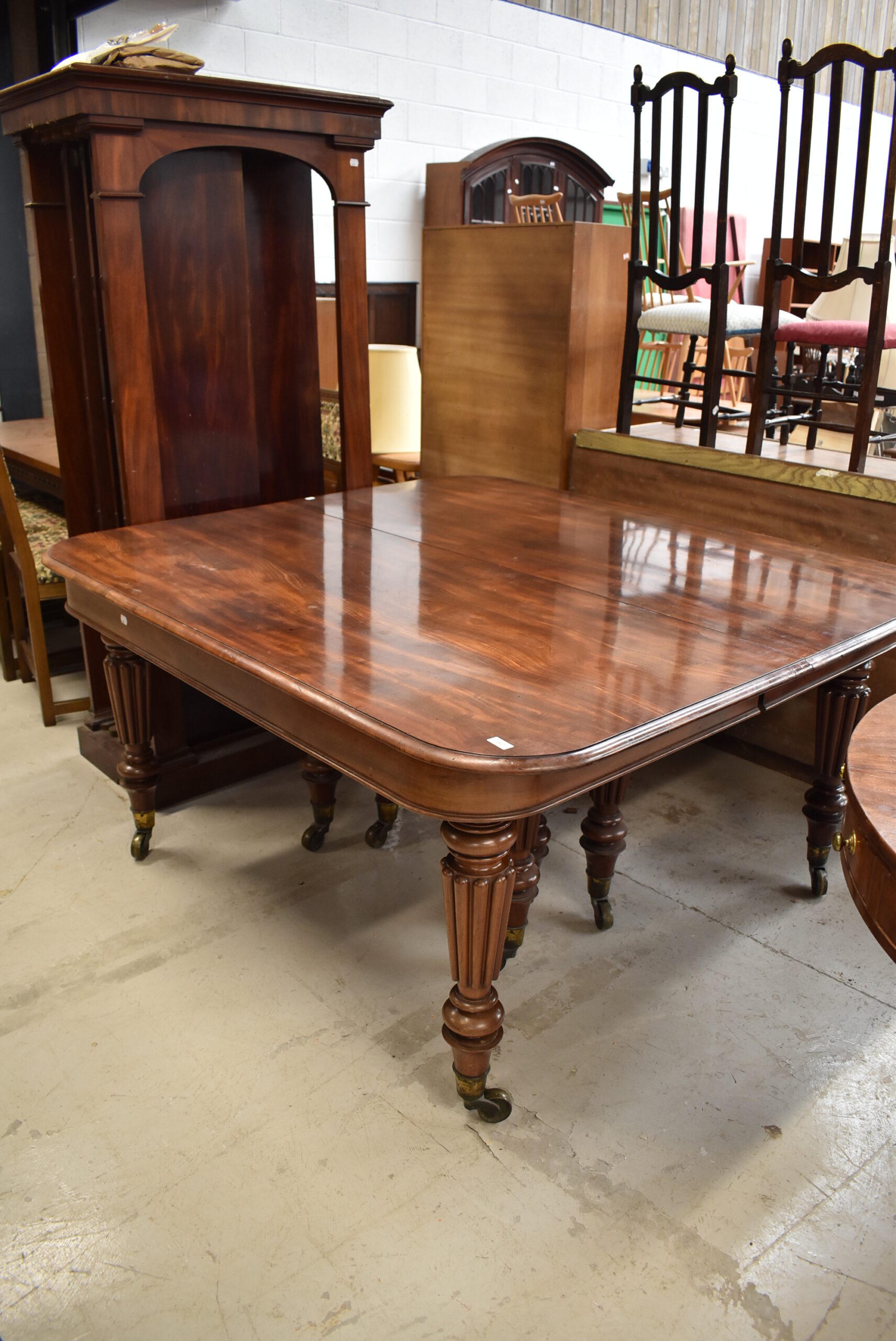 Lodge & Co dining table